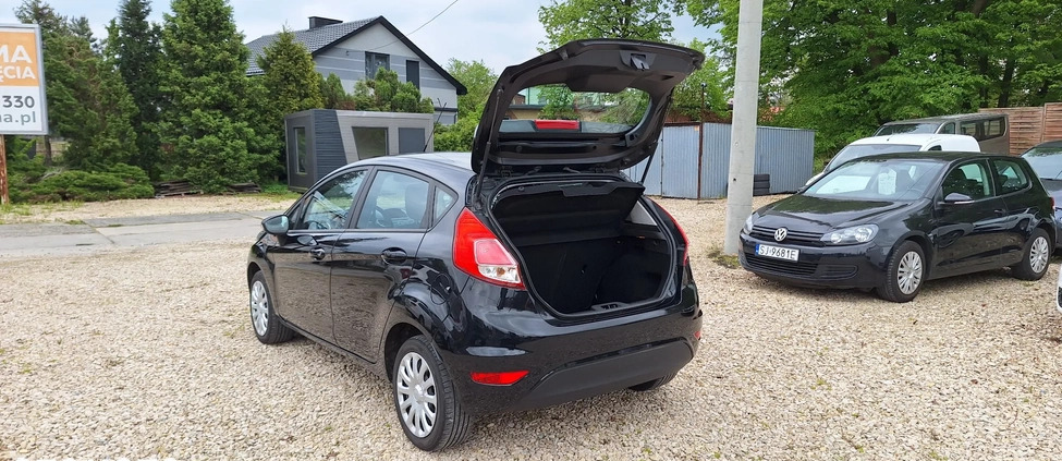 Ford Fiesta cena 31000 przebieg: 145947, rok produkcji 2015 z Jaworzno małe 562